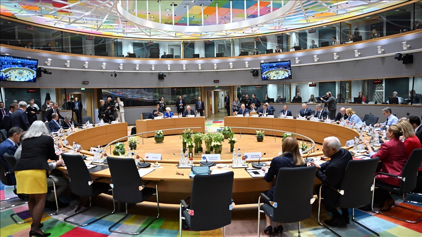 AB Liderler Zirvesi Brüksel'de başladı