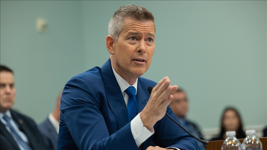 US Transportation chief warns of flight delays as shutdown affects aviation workforce