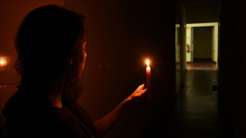 Više od 100.000 domaćinstava u Francuskoj bez struje zbog oluje Benjamin 