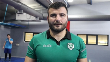 İşitme engelli milli güreşçi, olimpiyat şampiyonluğunu tekrarlamak istiyor