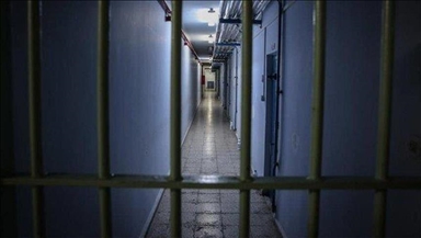 France : des adolescents tentent de livrer des kebabs à des détenus par-dessus les murs d'une prison