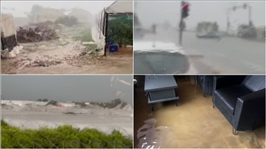 Antalya'da sağanak hayatı olumsuz etkiledi