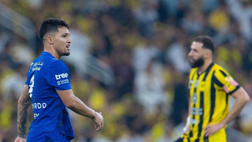 قدم.. الهلال يحسم "الكلاسيكو" السعودي أمام الاتحاد