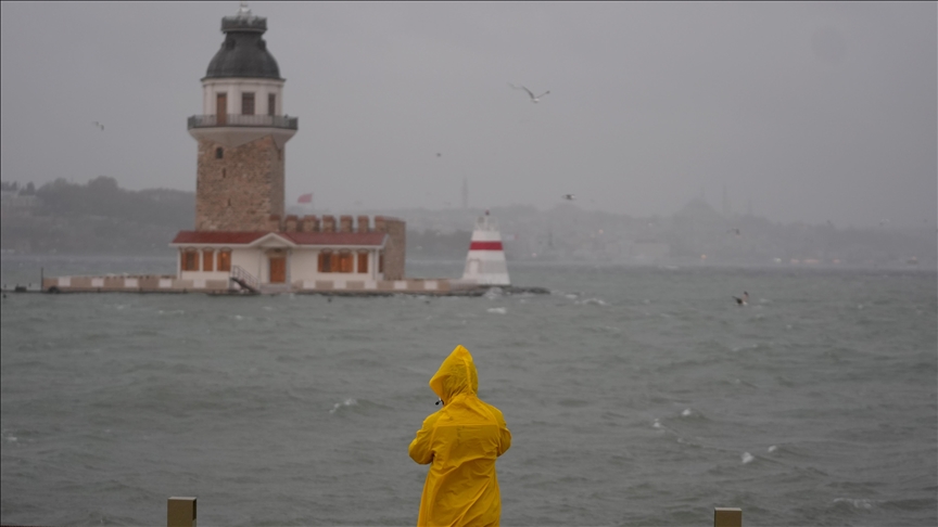 Marmara'nın batısı ve Kuzey Ege için fırtına, Marmara'nın doğusu ile Batı Karadeniz'de kuvvetli yağış uyarısı