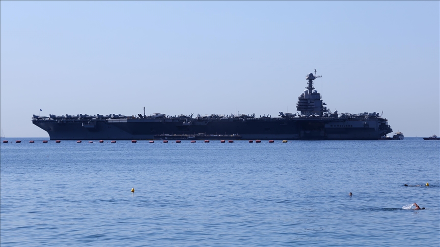 Les États-Unis envoient un porte-avions en Amérique du Sud après des frappes "anti-drogue"