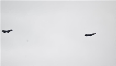 Deux bombardiers stratégiques russes effectuent un vol au-dessus de la mer du Japon