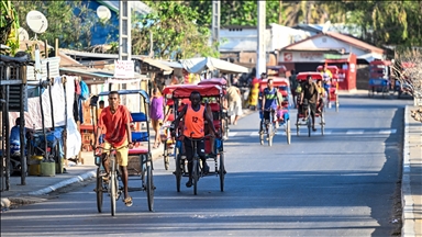 Transporti me "puspus" në Madagaskar, emocionuese për turistët