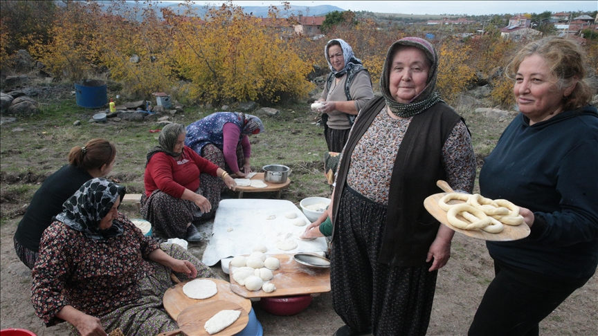 Bolu'da kadınlar "kürül" geleneğini imece usulü yaşatıyor