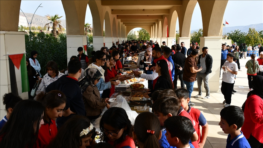 Li Heskîfa Batmanê bi piştgiriya dibistanan ji bo Xezeyê kermes hat lidarxistin
