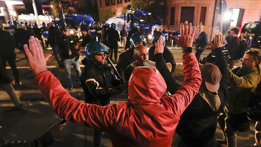 تێکهەڵچوون لە نێوان پۆلیسی ئیتاڵیا و خۆپیشاندەرانی لایەنگری فەڵەستین