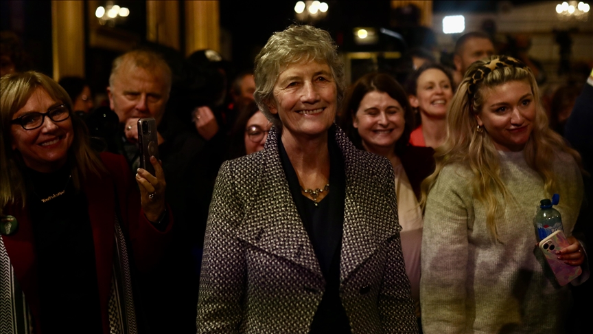 Irlande: Catherine Connolly élue présidente avec une large victoire, prônant l’unification