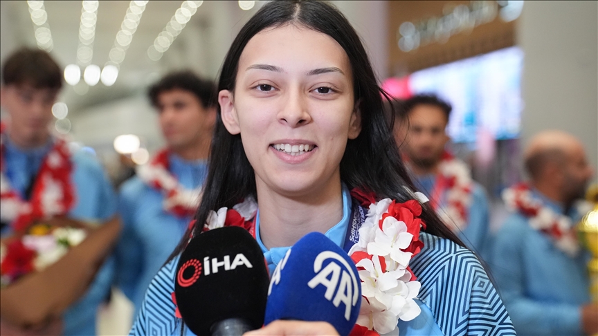 Milli tekvandocu Elif Sude Akgül, dünya ikincisi oldu Milli tekvandocu Elif Sude Akgül, dünya ikincisi oldu