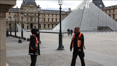 Part of Louvre’s unstolen jewels moved to bank of France  after $102M heist