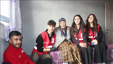 Li Agiriyê dildarên Heyva Sor ên xwendekarên zanîngehê mala jinika tenê dijî paqij kir