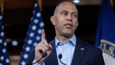 House Democratic Leader Jeffries endorses Mamdani for New York mayor