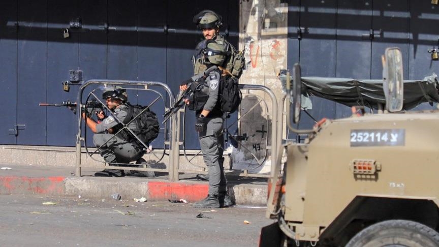 الضفة.. الجيش الإسرائيلي يصيب 4 فلسطينيين خلال اقتحام مخيم الأمعري
