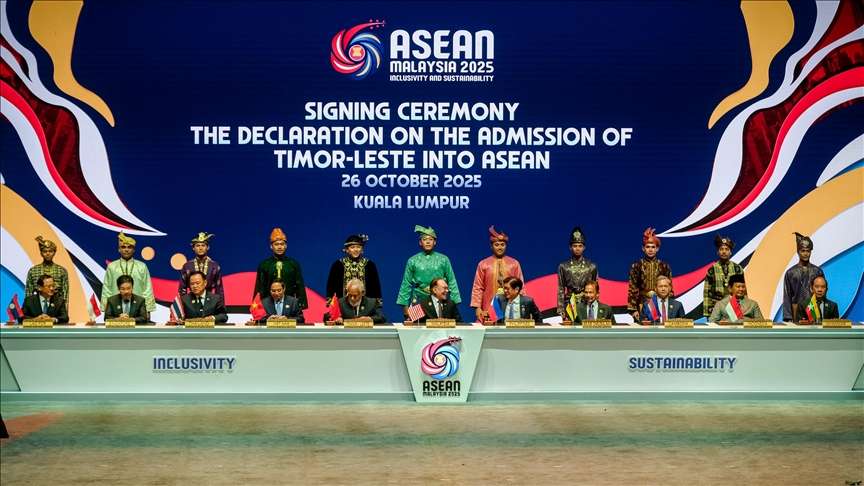 Summit of Southeast Asian nations opens in Malaysia with Timor-Leste joining as 11th member