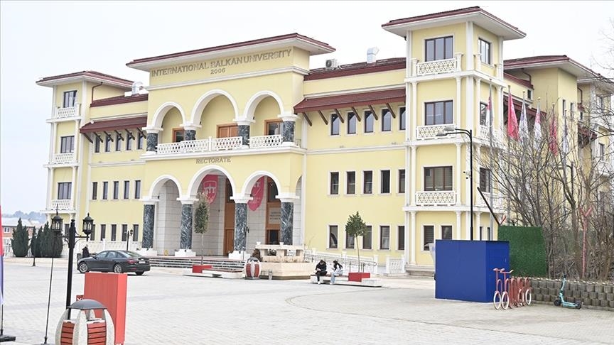 Здружението на дипломирани студенти и членови на Меѓународниот балкански универзитет ја одбележува првата годишнина