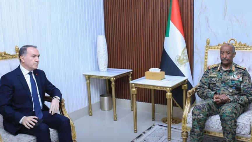 البرهان يؤكد حرص السودان على ترقية العلاقات مع تركيا