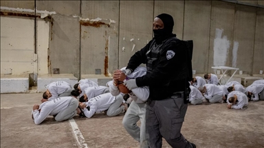 هيئة فلسطينية: أسرى النقب يتعرضون للضرب والتجويع والإهمال الطبي