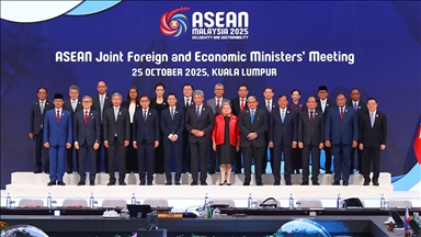 Tayland ve Kamboçya, sınır çatışmalarının ardından ASEAN'da "barış anlaşmasına" imza attı