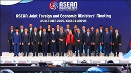 Summit of Southeast Asian nations opens in Malaysia with Timor-Leste joining as 11th member