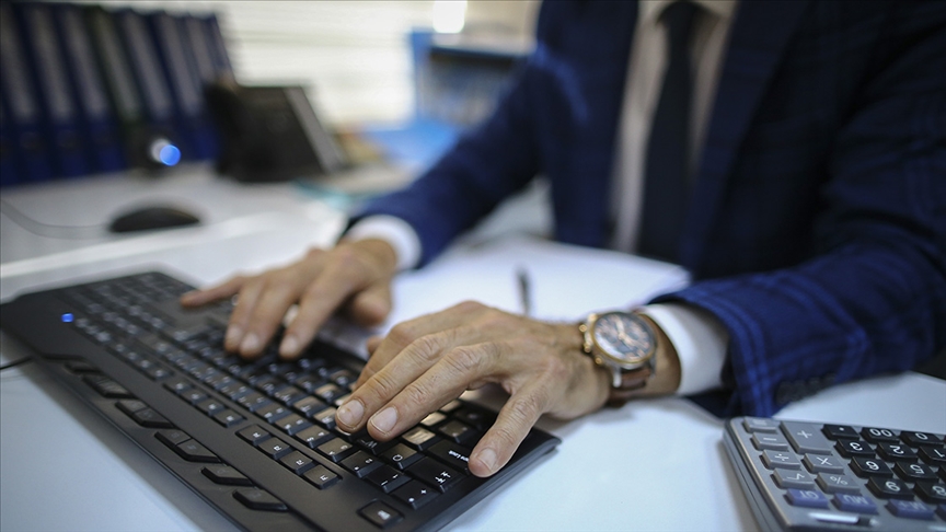 Ticaret Bakanlığı 15 müfettiş yardımcısı, TÜİK 10 sözleşmeli bilişim personeli alacak Ticaret Bakanlığı 15 müfettiş yardımcısı, TÜİK 10 sözleşmeli bilişim personeli alacak