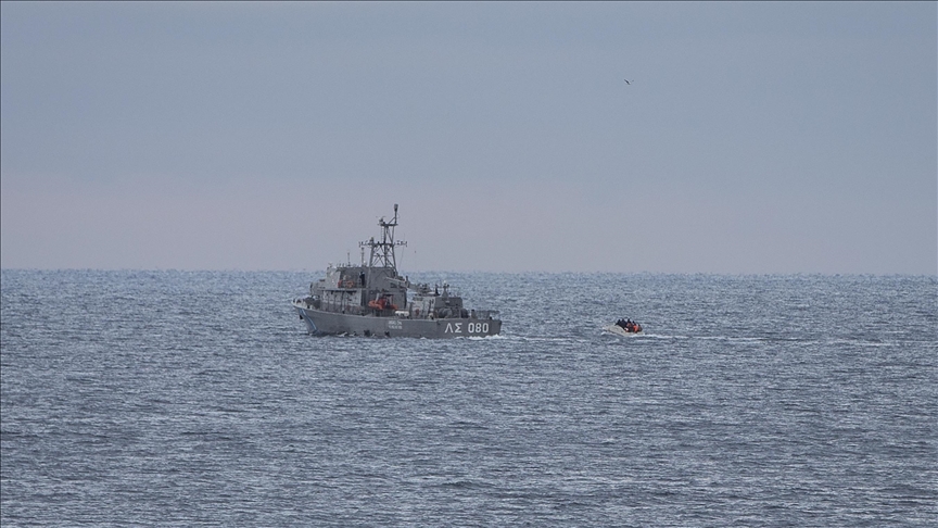 At least 4 migrants die in shipwreck off Greek island of Lesbos