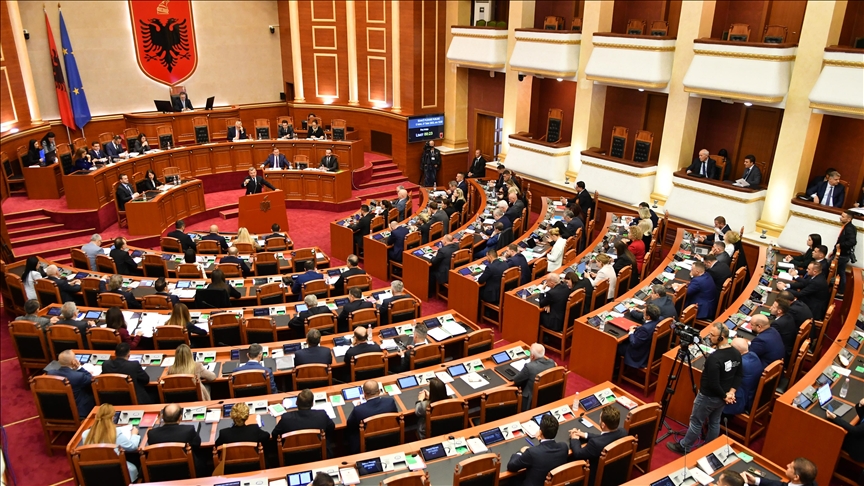 Kuvendi i Shqipërisë miraton ngritjen e komisioneve të posaçme për reformën zgjedhore dhe atë territoriale