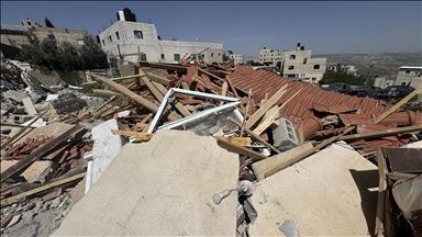 İsrail, işgal altındaki Doğu Kudüs'te Filistinli vatandaşa kendi evini zorla yıktırdı