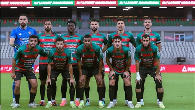 قدم.. مولودية الجزائر يتخطى كولومب الكاميروني بصعوبة