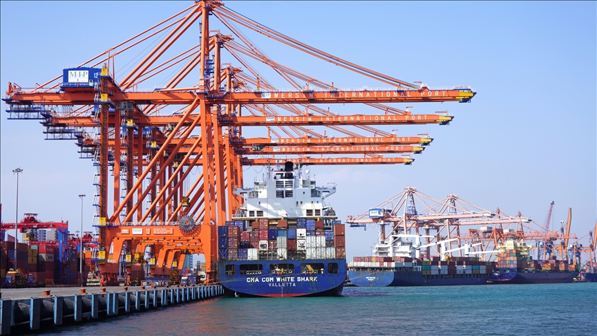 Türkiye’s exports reach record high of 0B in 2025 Türkiye’s exports reach record high of 0B in 2025