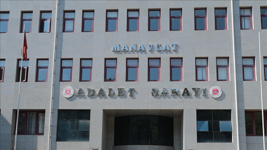 Manavgat Belediyesine yönelik soruşturmada 24 şüpheli gözaltına alındı