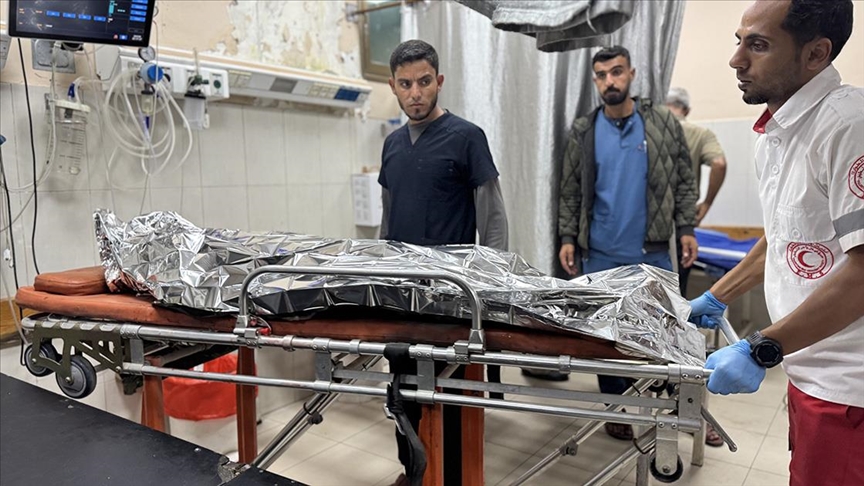 İsrail'in ateşkesi ihlal ederek Gazze'ye düzenlediği saldırılarda hayatını kaybeden Filistinlilerin sayısı 18'e yükseldi