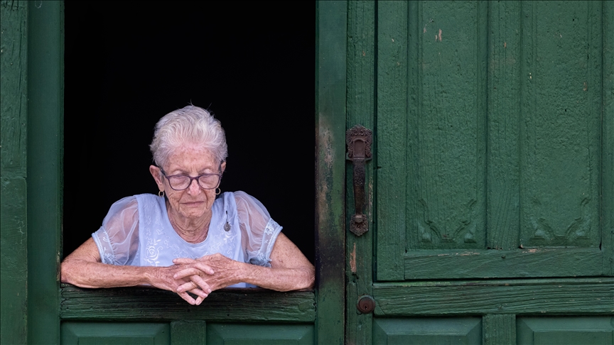 Studimi zbulon se flokët gri lidhen me mekanizmin mbrojtës të trupit kundër kancerit