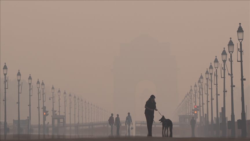 Hindistan, başkent Yeni Delhi'de hava kirliliğine karşı "yapay yağmur" denemeleri yapıyor