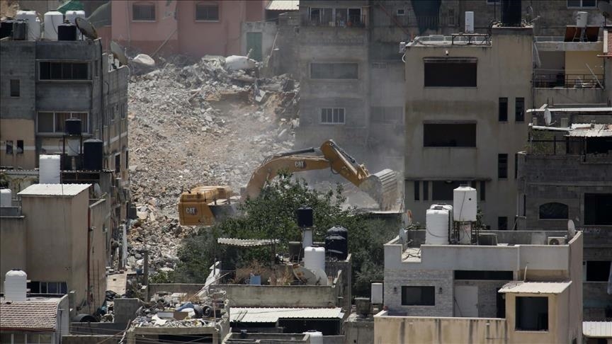 إسرائيل تخطر بهدم 14 منزلًا ومنشأة فلسطينية جنوب الضفة الغربية