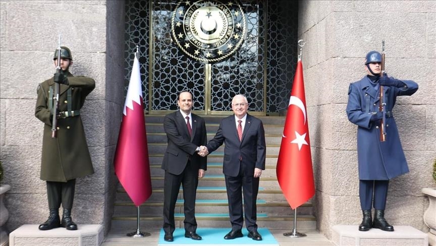 Ministrat e Mbrojtjes të Turqisë dhe Katarit takohen në Ankara