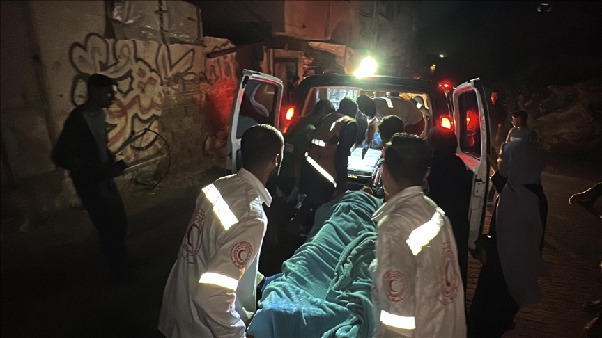 İsrail'in ateşkesi ihlal ederek Gazze'ye düzenlediği saldırılarda 11 Filistinli hayatını kaybetti