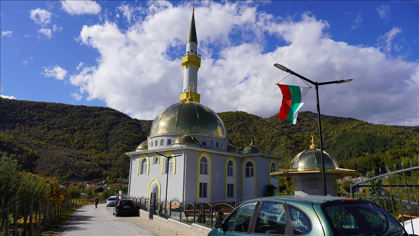 "Xhamia e Artë", perla e maleve Rodop në Bullgari e ndërtuar me përpjekje kolektive pa shpenzuar para