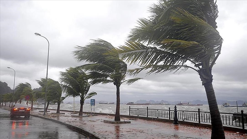 Ouragan Melissa : la Jamaïque frappée par des vents violents et des pluies torrentielles