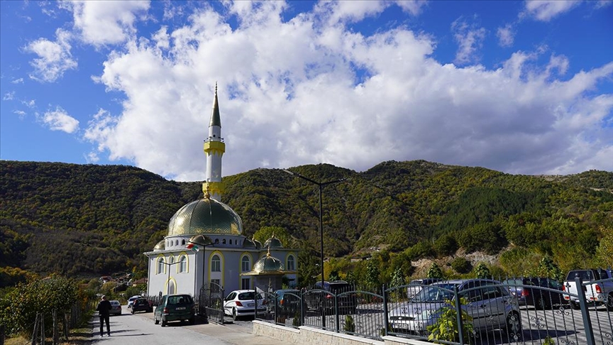 Bulgaristan'da "Rodop Dağları'nın İncisi" Altın Cami, para harcanmadan imece usulüyle inşa edildi