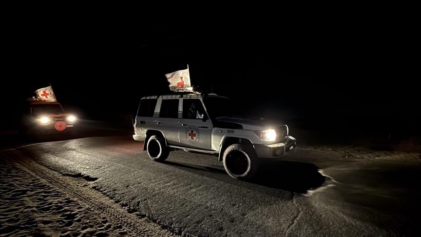 Trupi i një pengu izraelit dorëzohet nga Hamasi sipas marrëveshjes së armëpushimit në Gaza