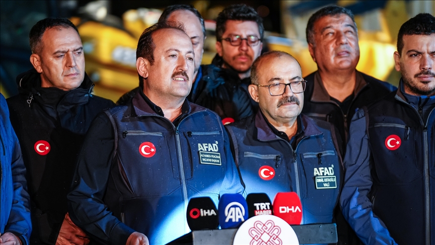 AFAD Başkanı Pehlivan: Sındırgı'da kurulumu tamamlanan 100 konteynerin anahtarları teslim edildi