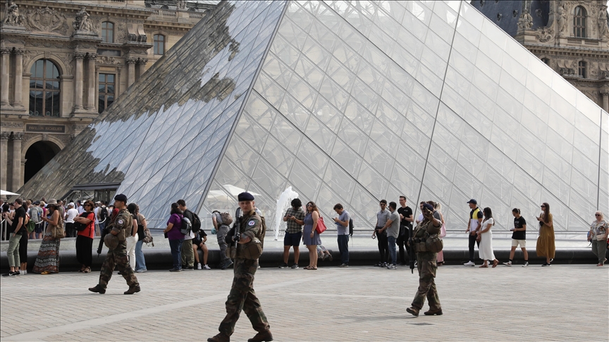 Paris police chief admits major security failures at Louvre after crown jewel heist
