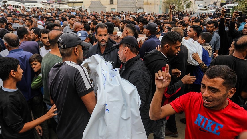 Над 100 Палестинци, меѓу кои и 35 деца, се убиени во израелските напади врз Газа и покрај прекинот на огнот