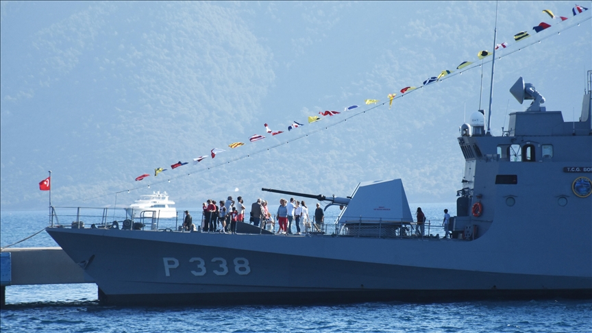 بازدید عمومی از کشتیهای جنگی نیروی دریایی ترکیه در استان موغلا