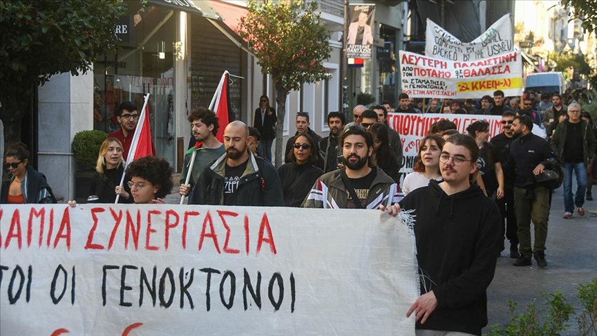 Протест против крузер со израелски туристи на грчкото пристаниште Патра