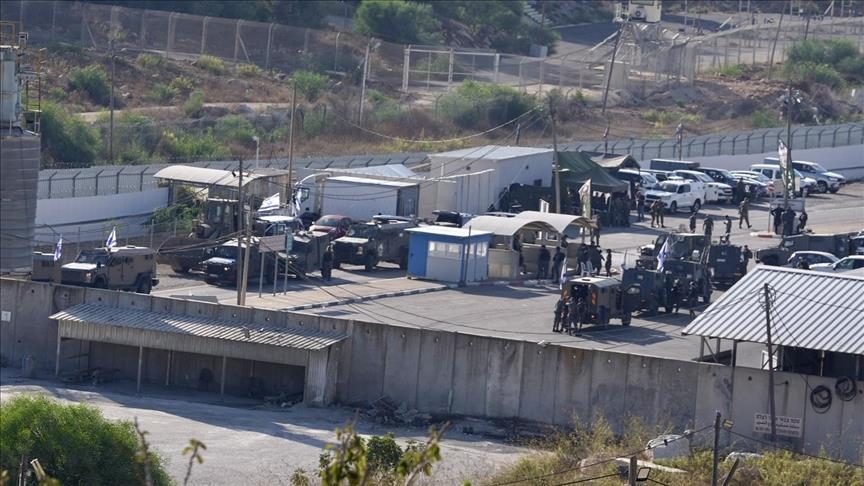 Izraeli ndalon vizitat e Kryqit të Kuq tek qindra të burgosur palestinezë