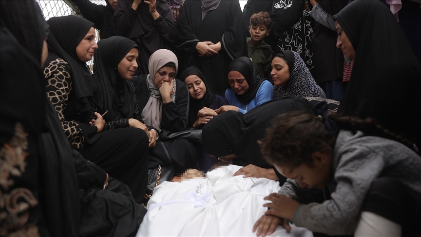 الدفاع المدني بغزة: 100 شهيد بينهم 35 طفلا بمجازر إسرائيل في 12 ساعة